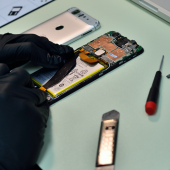 reparation ecran iphone uBreakiFix Plateau